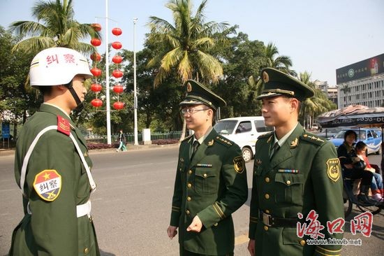 武警海南省警备司令部加大两节期间警备纠察力度