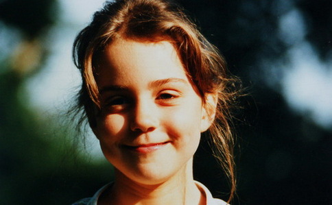英国准王妃凯特·米德尔顿童年密照被披露