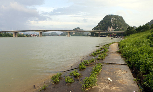 广西柳州柳江河再生悲剧三女生游泳溺水身亡