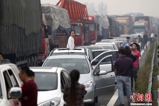 大广高速安阳段北京方向堵车