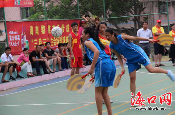 海南五指山开展多项少数民族传统体育竞赛欢庆三月三