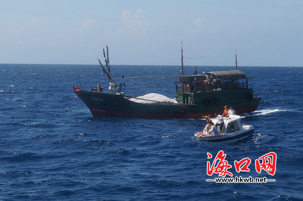 海南昌江一渔船与武汉籍轮船相撞沉没 2人死亡1人失踪