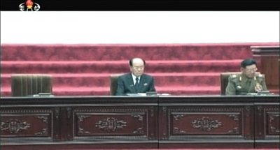 9月25日，朝鲜国家电视台播出的画面显示，金正恩未出席最高人民会议，其座位空着。