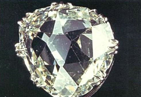 被切割成拥有对称面的第一大钻石——仙希（Sancy）钻石