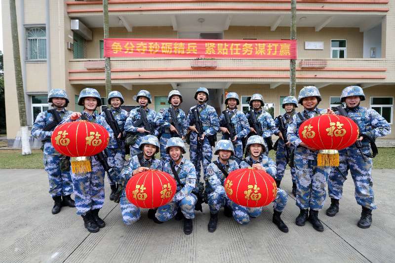 中國海軍從世界各地向全國人民拜年