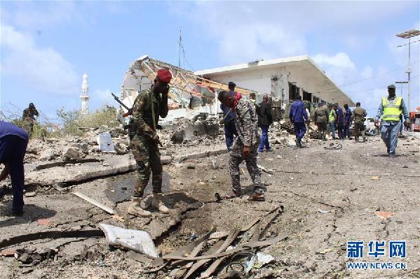 （国际）（2）索马里首都发生两起袭击　至少12人死亡