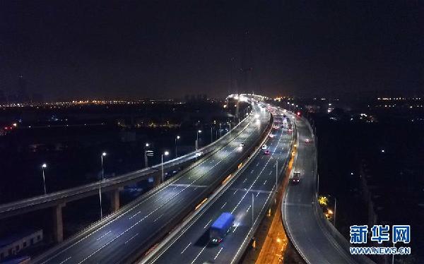 （社会）（1）上海黄浦江上四座大桥将集体“换装”