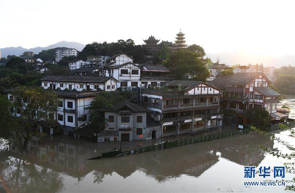 （圖文互動(dòng)）（3）重慶長(zhǎng)江、嘉陵江、涪江洪水過境 已轉(zhuǎn)移群眾5.2萬人