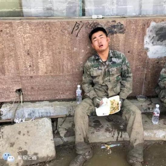 (来源:军报记者)