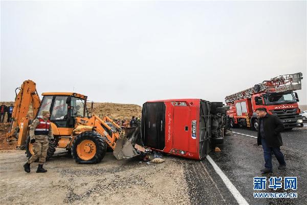 （國際）（4）土耳其客車翻車致7人死亡