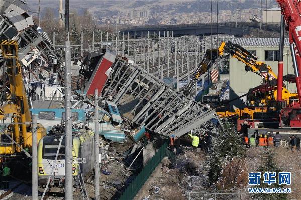 （国际）（4）土耳其高铁撞车事故致9死47伤