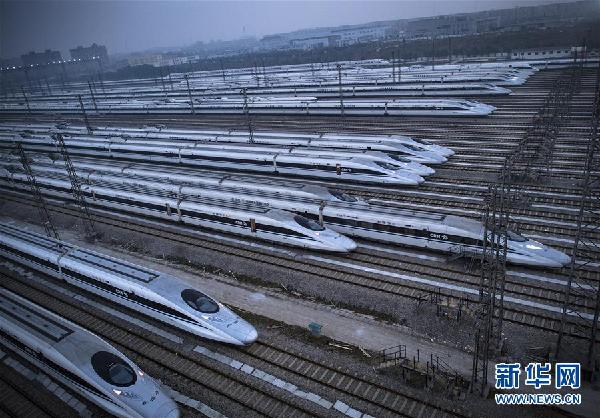 （关注春运）（9）“陆地舰队”：通宵检修 黎明出发