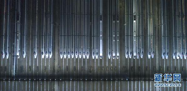 (关注春运)(14)“陆地舰队”:通宵检修 黎明出发