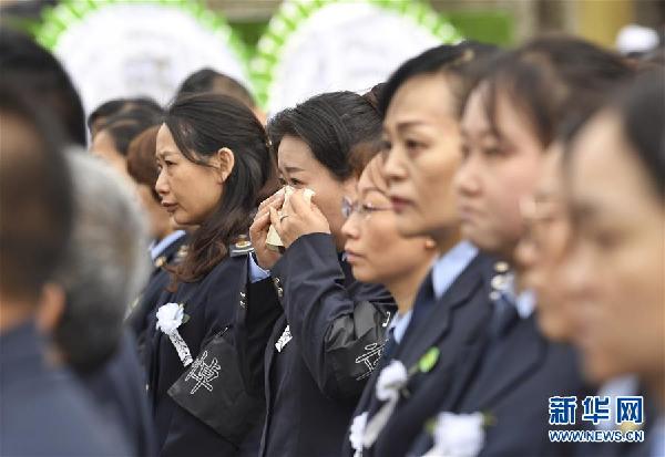 （社会）（12）四川木里森林火灾扑救中英勇牺牲烈士悼念活动在西昌市举行 