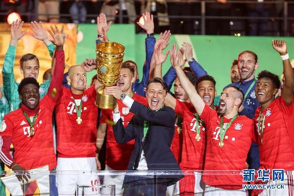 （体育）（4）足球——德国杯：拜仁慕尼黑队夺冠
