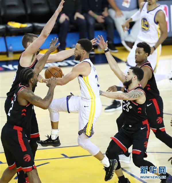 （体育）（1）篮球——NBA季后赛总决赛第三场：勇士负猛龙