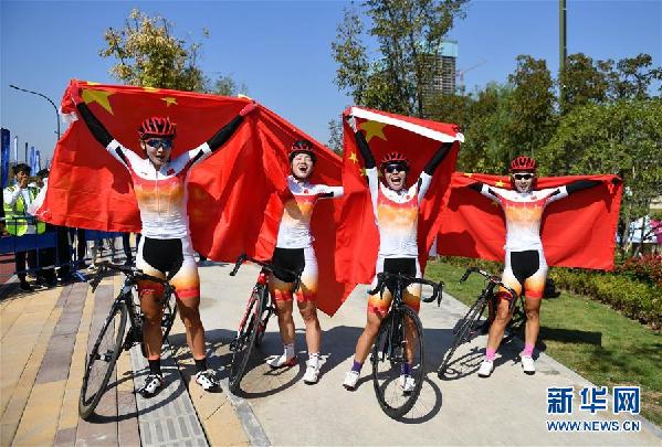 （军运会）（1）公路自行车——女子公路团体赛：中国队获得金牌