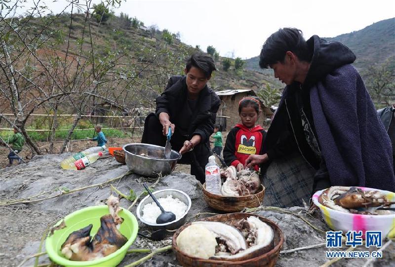 （社会）（3）四川悬崖村彝族群众喜迎彝族年