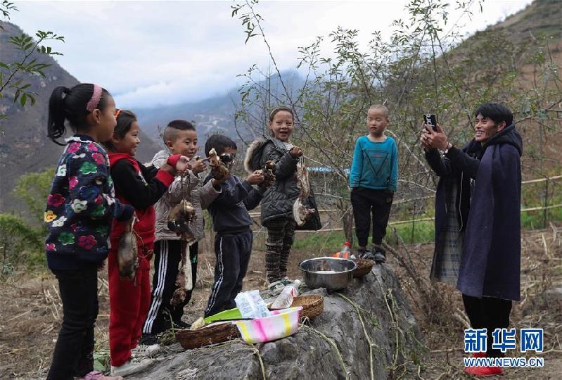 （社会）（4）四川悬崖村彝族群众喜迎彝族年