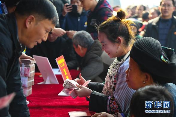 (在习近平新时代中国特色社会主义思想指引下——新时代新作为新篇章·总书记关切脱贫事·图文互动)(4)精准扶贫:提速脱贫奔小康