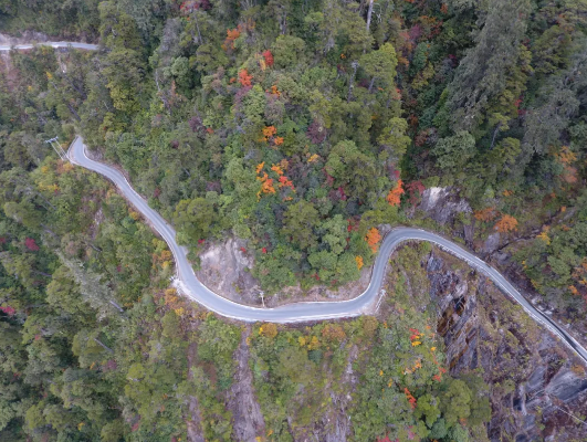 感动交通④独龙江公路管理所只有横断的峡谷没有中断的公路