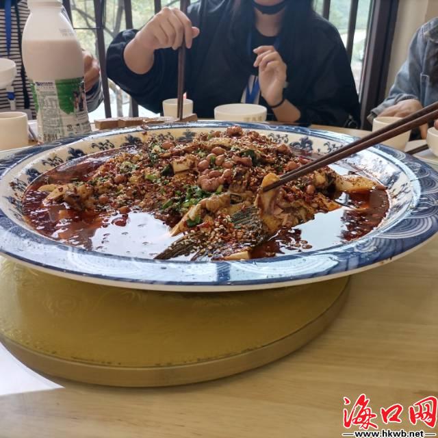 吃货们重庆北碚三溪口豆腐鱼美食街24日亮相啦