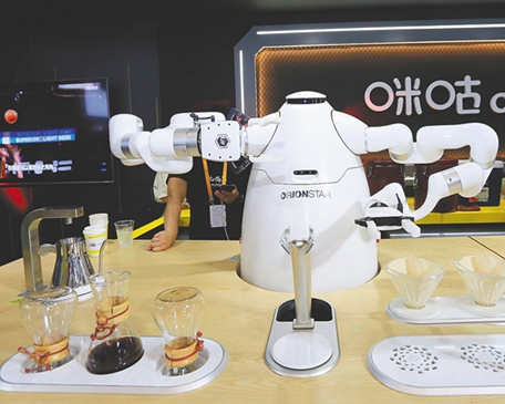 机器人咖啡师现身消博会