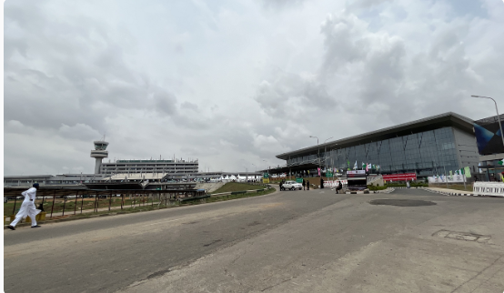 当地时间3月22日,由中国企业承建的尼日利亚拉各斯国际机场新航站楼