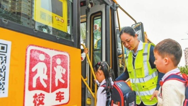 ?？冢骸叭朔?技防”護航學生求學路