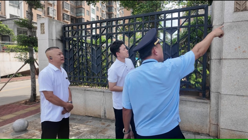 楓丹白露窗戶破損 記者幫幫幫 裸片 - frame at 1m51s.jpg