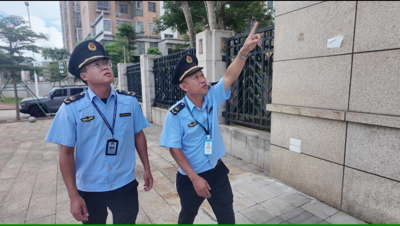 楓丹白露窗戶破損 記者幫幫幫 裸片 - frame at 3m14s.jpg