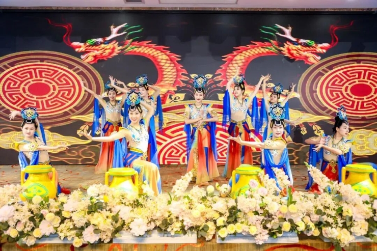 节目表演1.jpg
