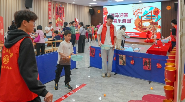 ?？邶埲A區(qū)總工會(huì)元宵游園會(huì)活動(dòng)吸引職工群眾熱情參與