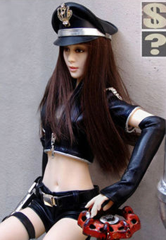 网络惊现范冰冰充气娃娃 范回应:准备起诉(图)