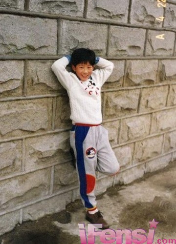 张根硕张杰陈翔炎亚纶 幼年青涩照萌翻你(图)_明