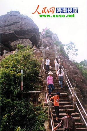 海南新闻     海口网11月28日消息琼海白石岭已"怪石嶙峋,风景独到"而