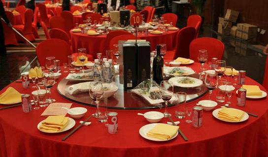 2012最新婚礼流行趋势 九朵玫瑰带领时尚婚礼