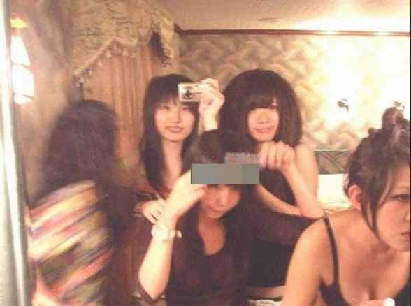 高中<em>女生</em>疯狂<em>自拍</em>裸照迎春节图片频道 - 海口网