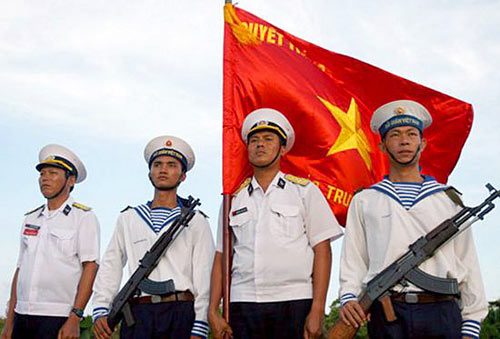 越南海军守岛部队接受检阅.