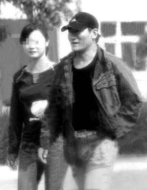 揭秘:<em>谢东</em>杨钰莹偷情被捉奸真假内幕(图)图片频