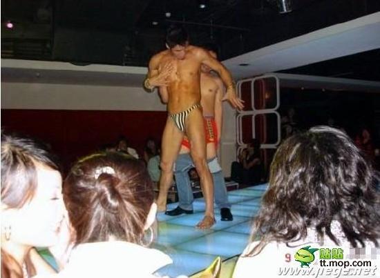 广州某高级会员俱乐部男妓图片频道 - 海口网