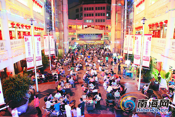 海南骑楼小吃街美食近1300种 清补凉受欢迎