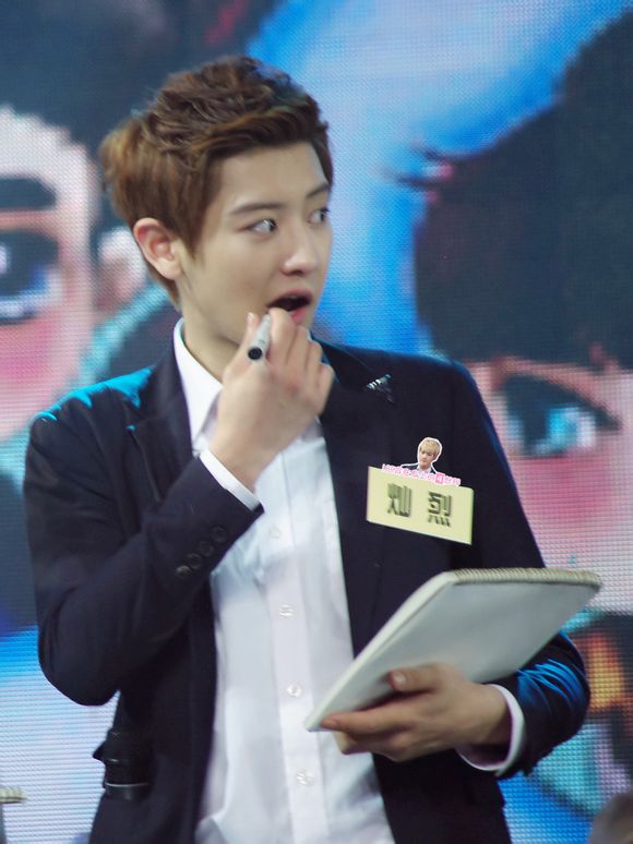 组图】exo《中国爱大歌会》录制过戏瘾模仿热