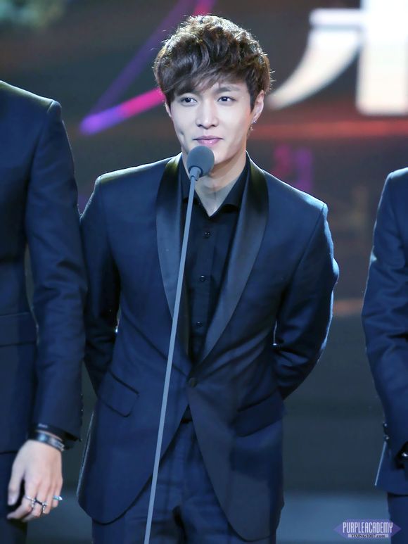 is吴亦凡张艺兴 吴亦凡反转温柔鹿晗眼神宠溺 