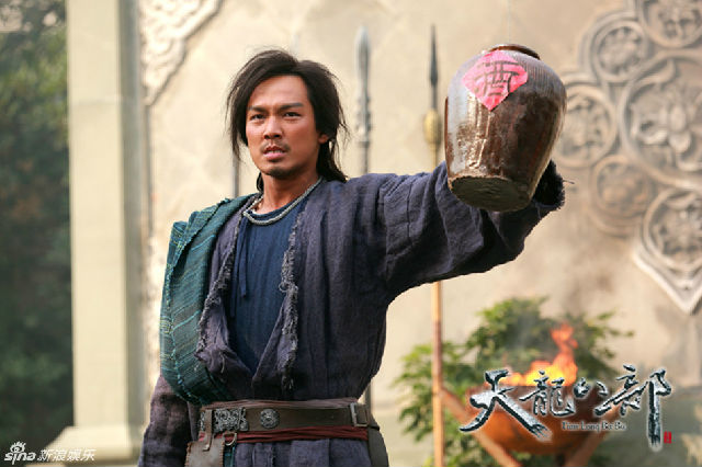 《天龙八部》历任角色大PK 钟汉良版乔峰霸气难敌黄日华 金起范版段誉呆蠢样帅气不如林志颖 张檬版王语嫣大妈附体李若彤最经典难逾越图片频道 - 海口网 - 海口权威新闻门户网站