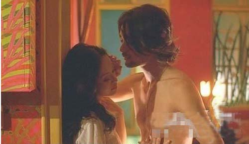 蜜桃成熟时33D》等图揭20部香港经典三级大片