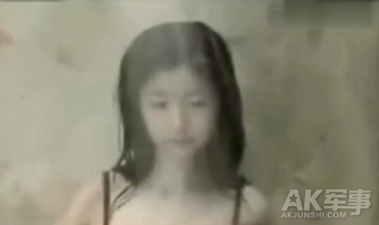 <em>林心如</em>早年脱衣艳照再次被炒 拨<em>胸罩</em>劈腿尺度