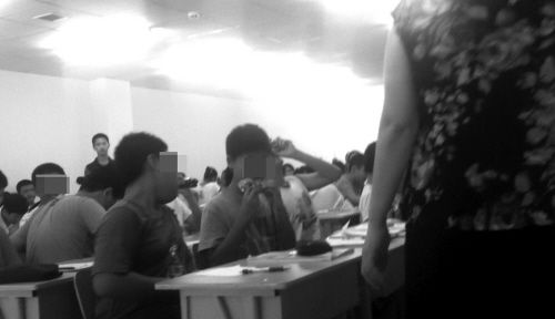 沈阳一老师课堂内容课外补 经家长举报被学校