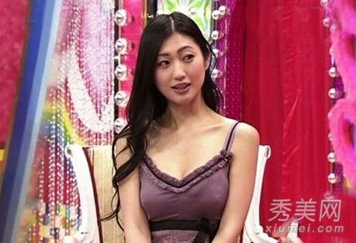 林志玲李小璐 惊看女星<em>不带胸罩</em>激凸露乳晕图