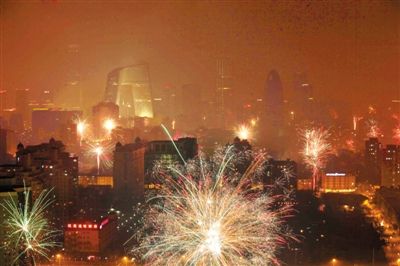 监测显示除夕北京PM2.5远低去年_国内新闻_新